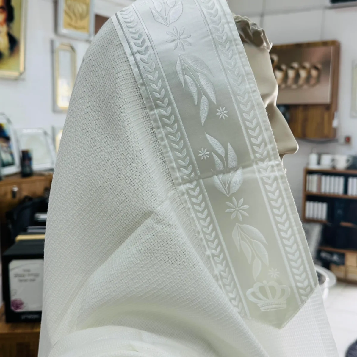 טלית צמר לבנה - 100% צמר רחלים