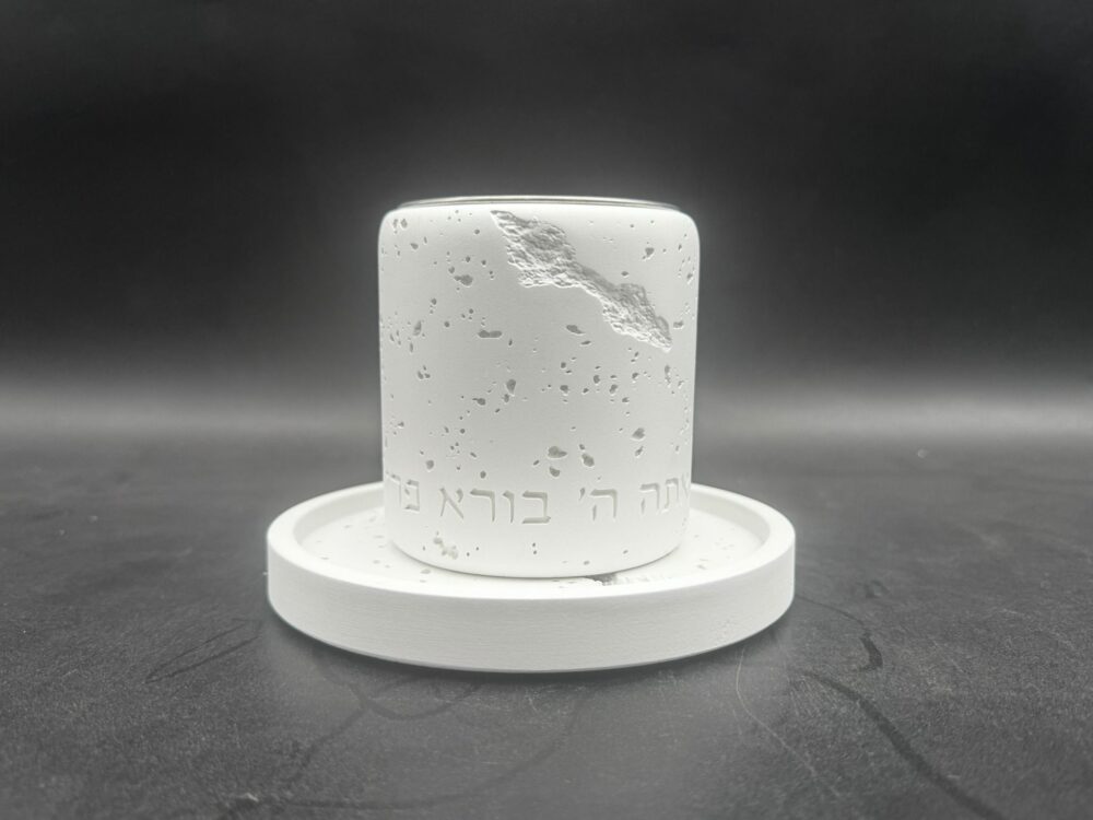כוס קידוש בטון שברים- לבן